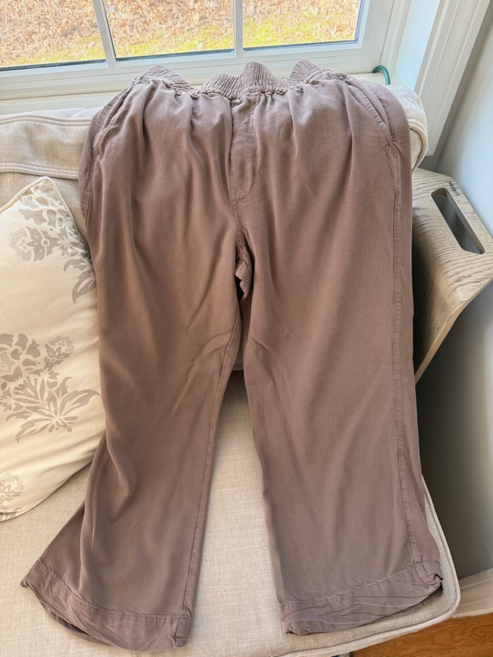 Madewell Wide-Leg Elastic Waist Pants in Taupe